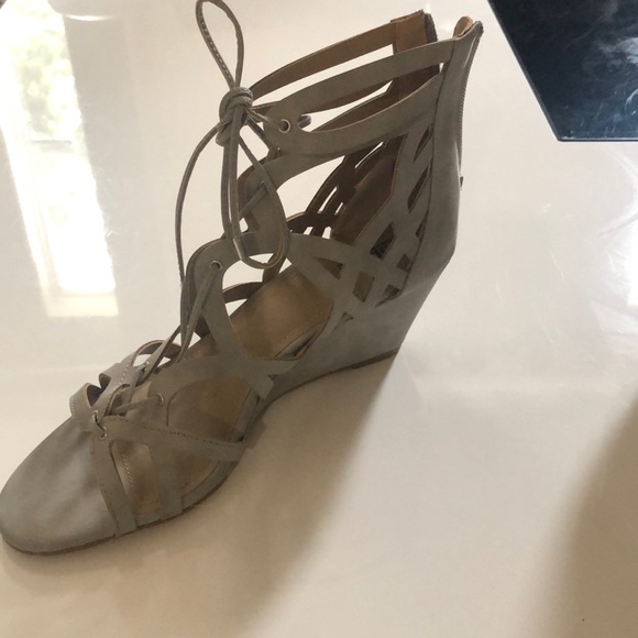 Grey wedges with laces size 8.5 - Picture 2 of 5